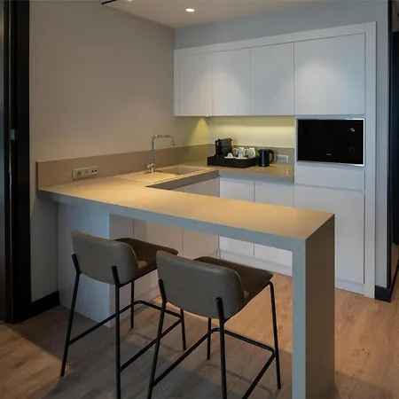 Hotel Altunizade Istanbul, Curio Collection By Hilton 5*