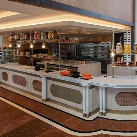 Hotel Altunizade Istanbul, Curio Collection By Hilton