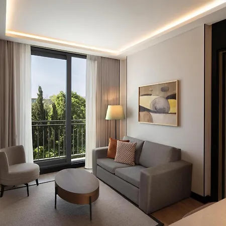 Altunizade Istanbul, Curio Collection By Hilton מלון איסטמבול