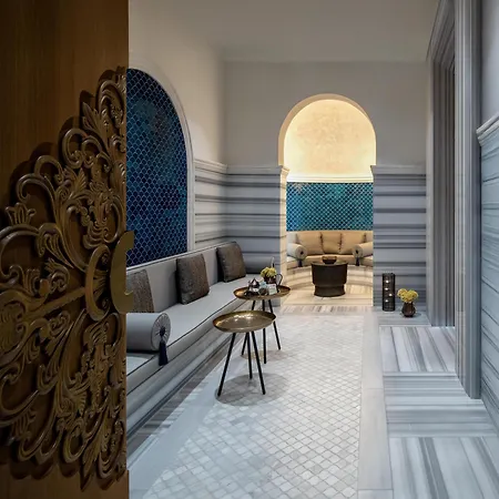 Altunizade Istanbul, Curio Collection By Hilton