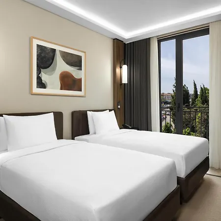 Altunizade Istanbul, Curio Collection By Hilton 5*